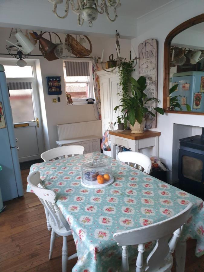 Private Room Near Roath Lake/Park Cardiff Exterior foto